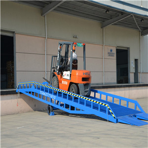 移動式登車橋