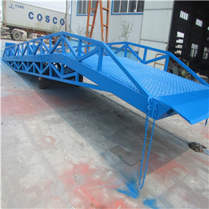 移動(dòng)式登車橋